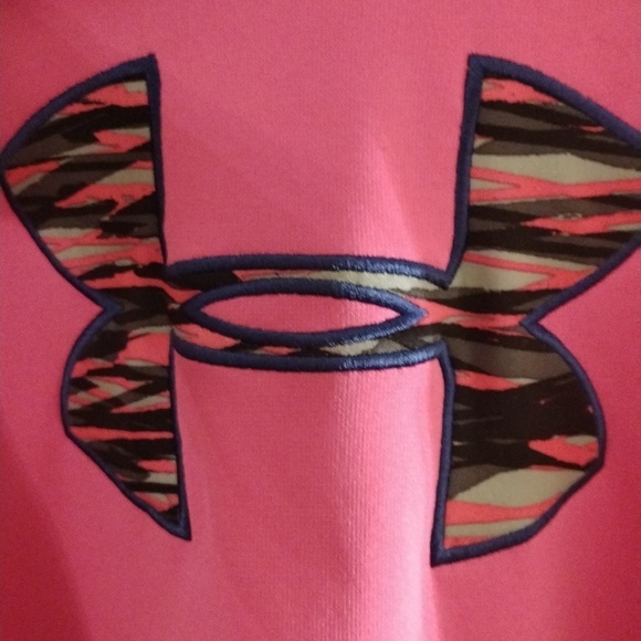 Under Armour XL GUC pink camo, front pocket, drawstring hoodie - Picture 4 of 11